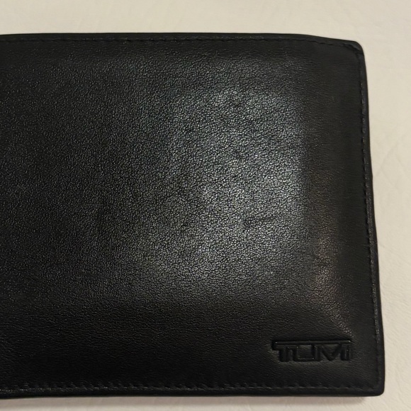 TUMI Men’s Delta RFID Global Removable Passcase ID Wallet Leather Black - Picture 16 of 16